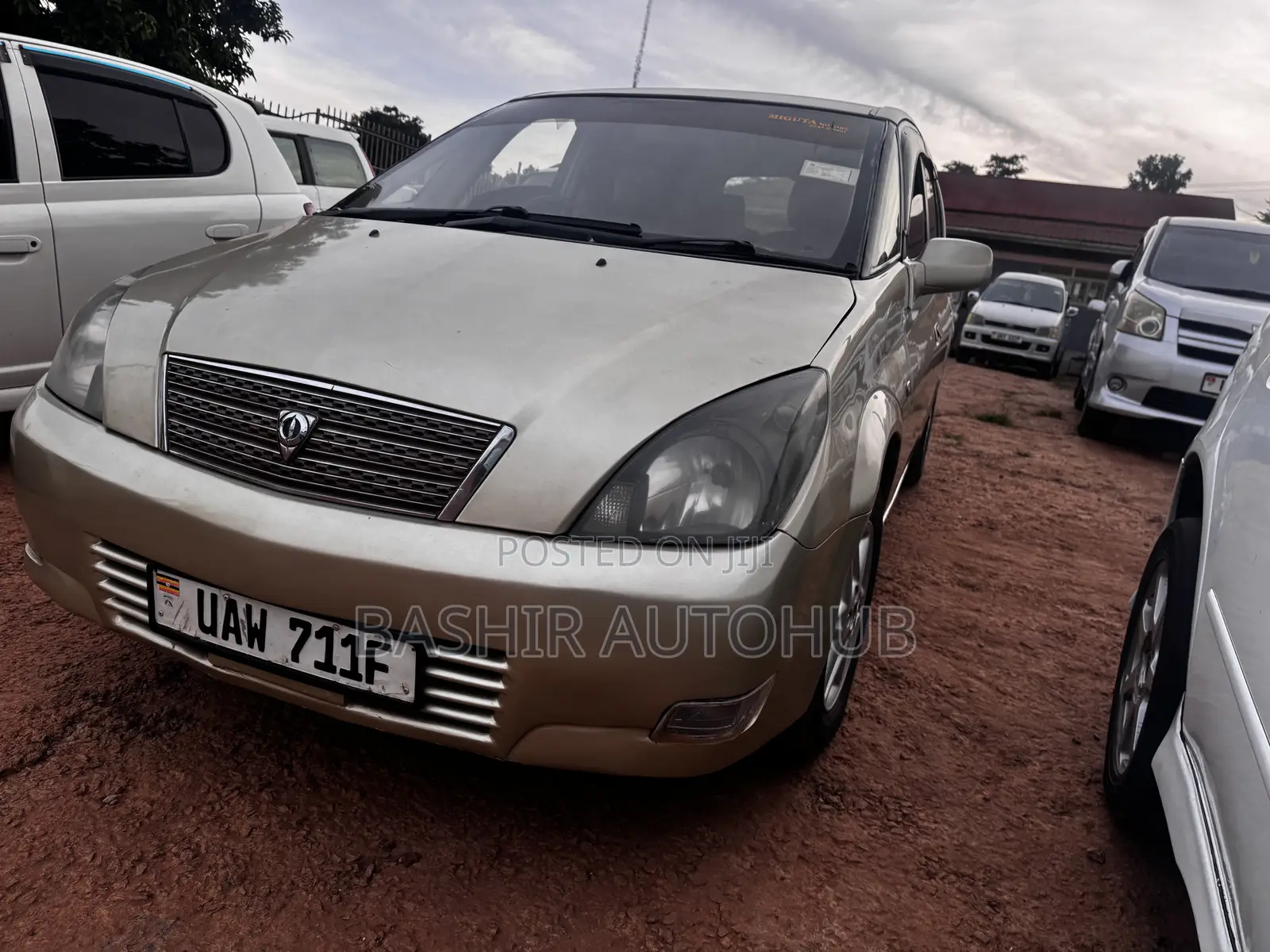 Toyota Opa 2004 Gold