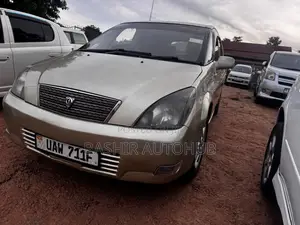Toyota Opa 2004 Gold