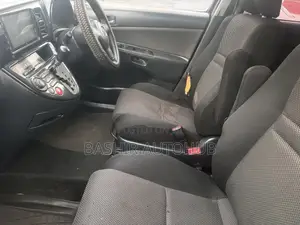 Toyota Wish 2005 Silver