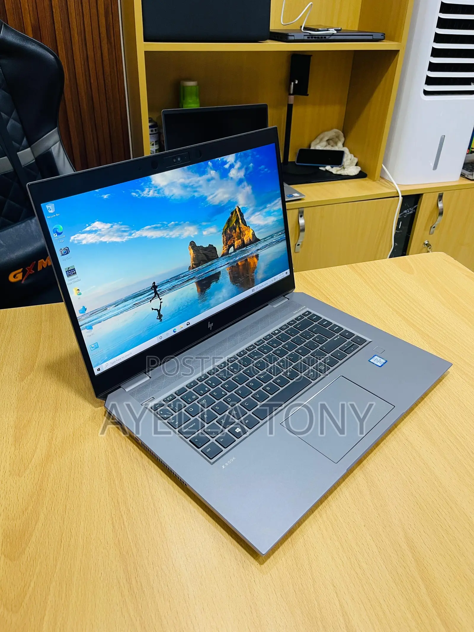 New Laptop HP ZBook Studio G5 16GB Intel Core i9 SSD 256GB