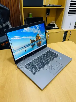 New Laptop HP ZBook Studio G5 16GB Intel Core i9 SSD 256GB