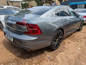 Volvo S 2021 Gray