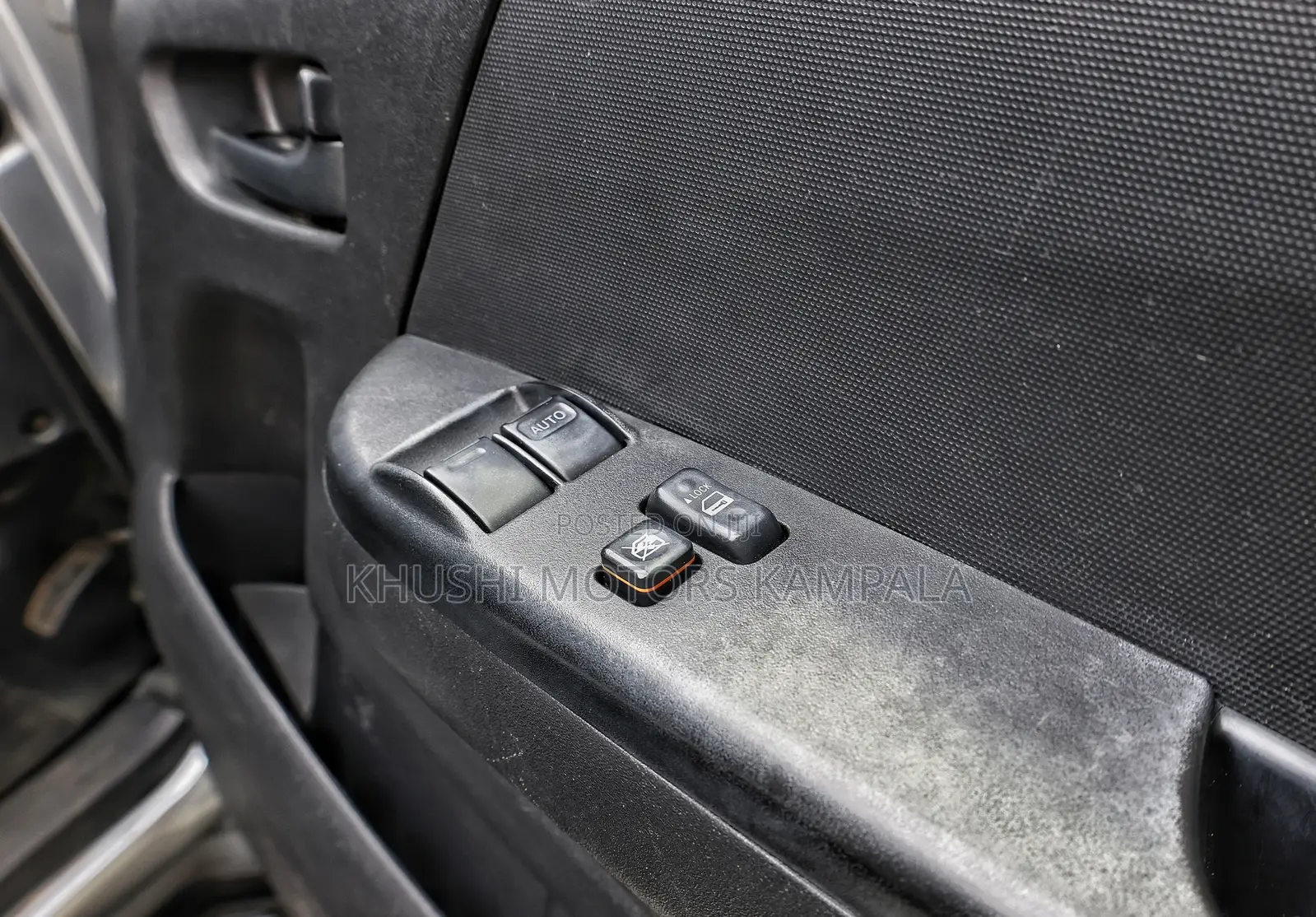 Toyota Regius 2012 Silver