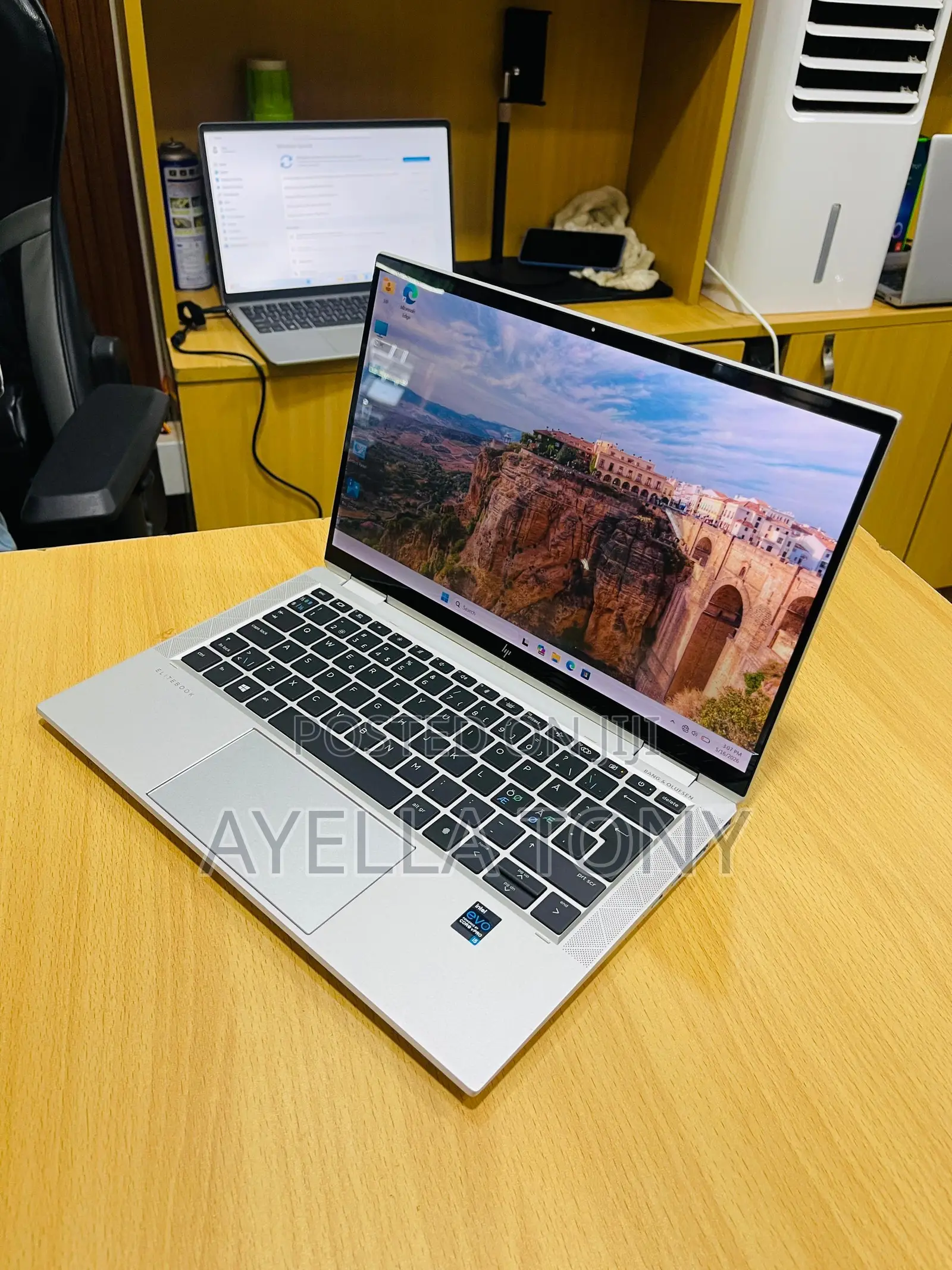 New Laptop HP EliteBook x360 1030 G8 16GB Intel Core i5 SSD 256GB