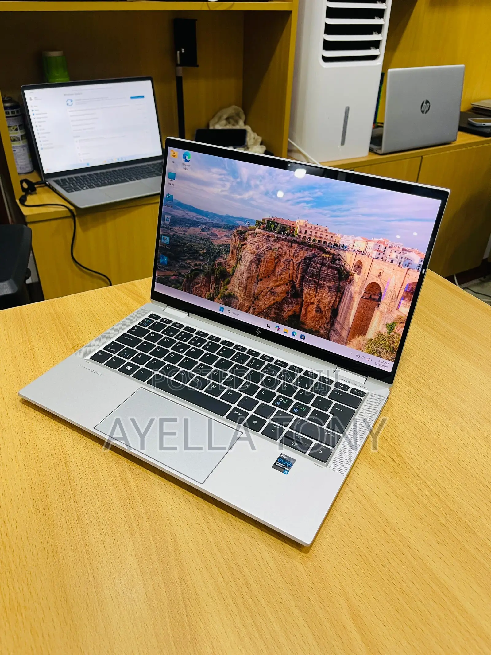 New Laptop HP EliteBook x360 1030 G8 16GB Intel Core i5 SSD 256GB