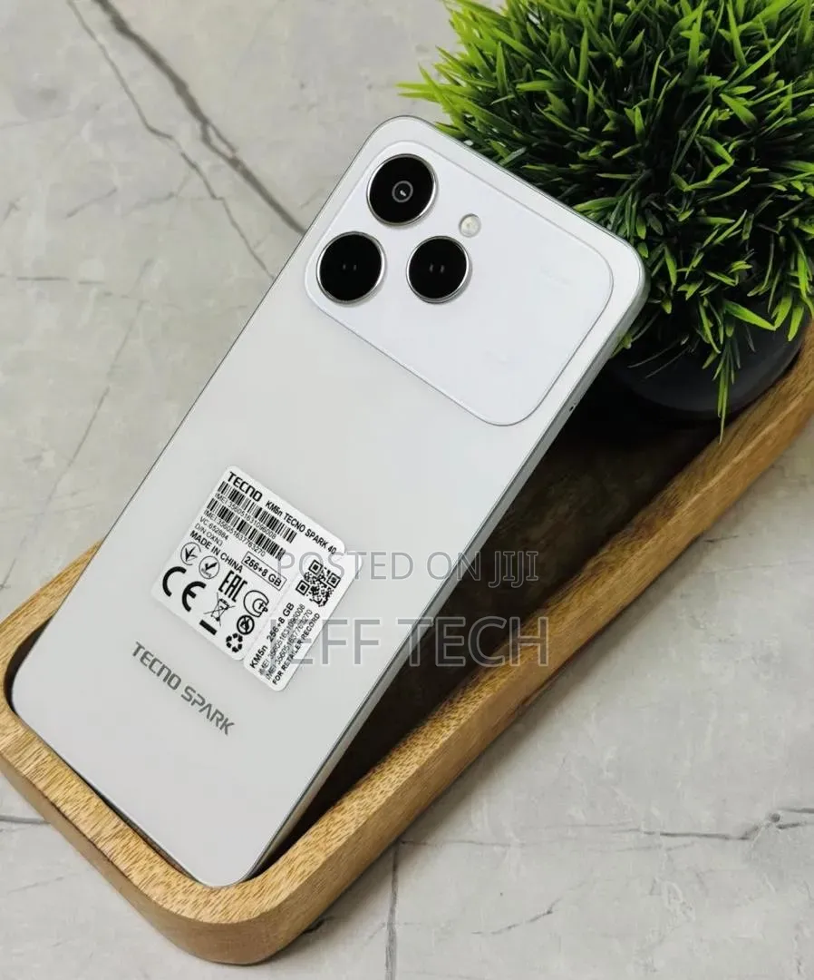 New Tecno Spark 40 256 GB White