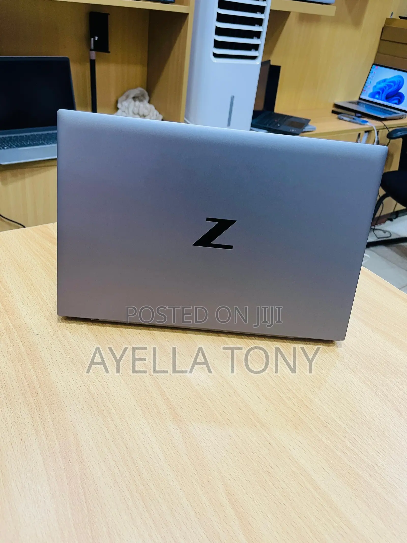 New Laptop HP ZBook Firefly 14 G7 32GB Intel Core i7 SSD 512GB
