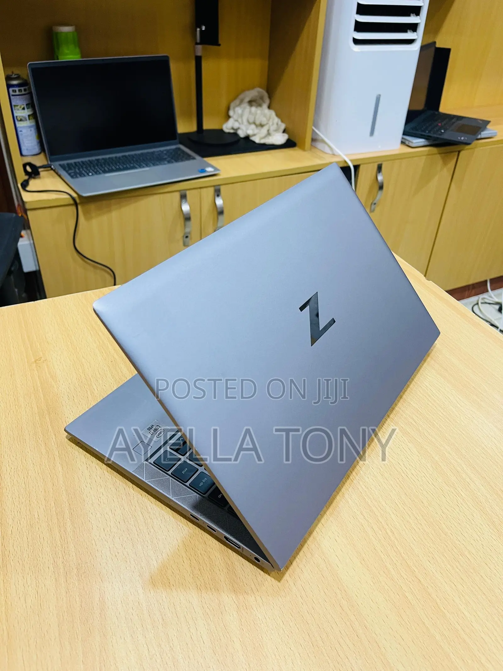 New Laptop HP ZBook Firefly 14 G7 32GB Intel Core i7 SSD 512GB