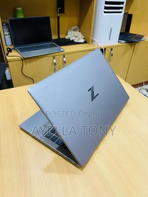 New Laptop HP ZBook Firefly 14 G7 32GB Intel Core i7 SSD 512GB