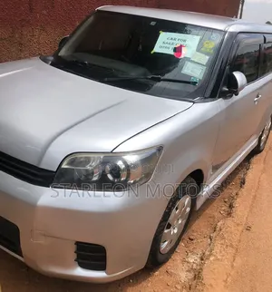 Toyota Corolla Rumion Hatchback 1.5 FWD 2010 Silver