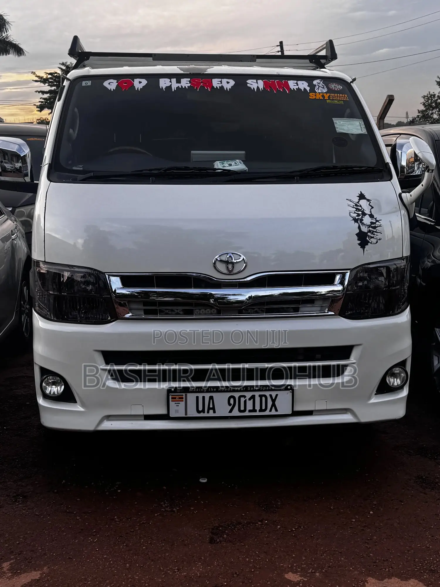 Toyota HiAce SV Premium 2013 White