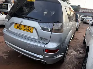Mitsubishi Outlander 2009 Silver