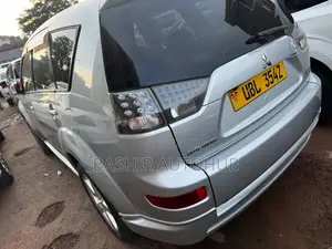 Mitsubishi Outlander 2009 Silver