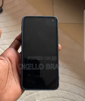 Samsung Galaxy S10e 128 GB Blue