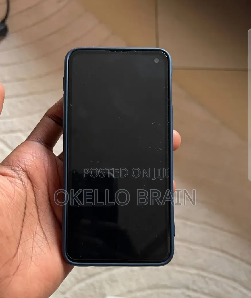 Samsung Galaxy S10e 128 GB Blue