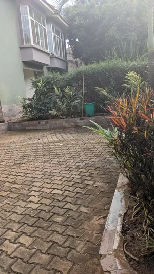 5bdrm Apartment in Twin, Central Division for rent