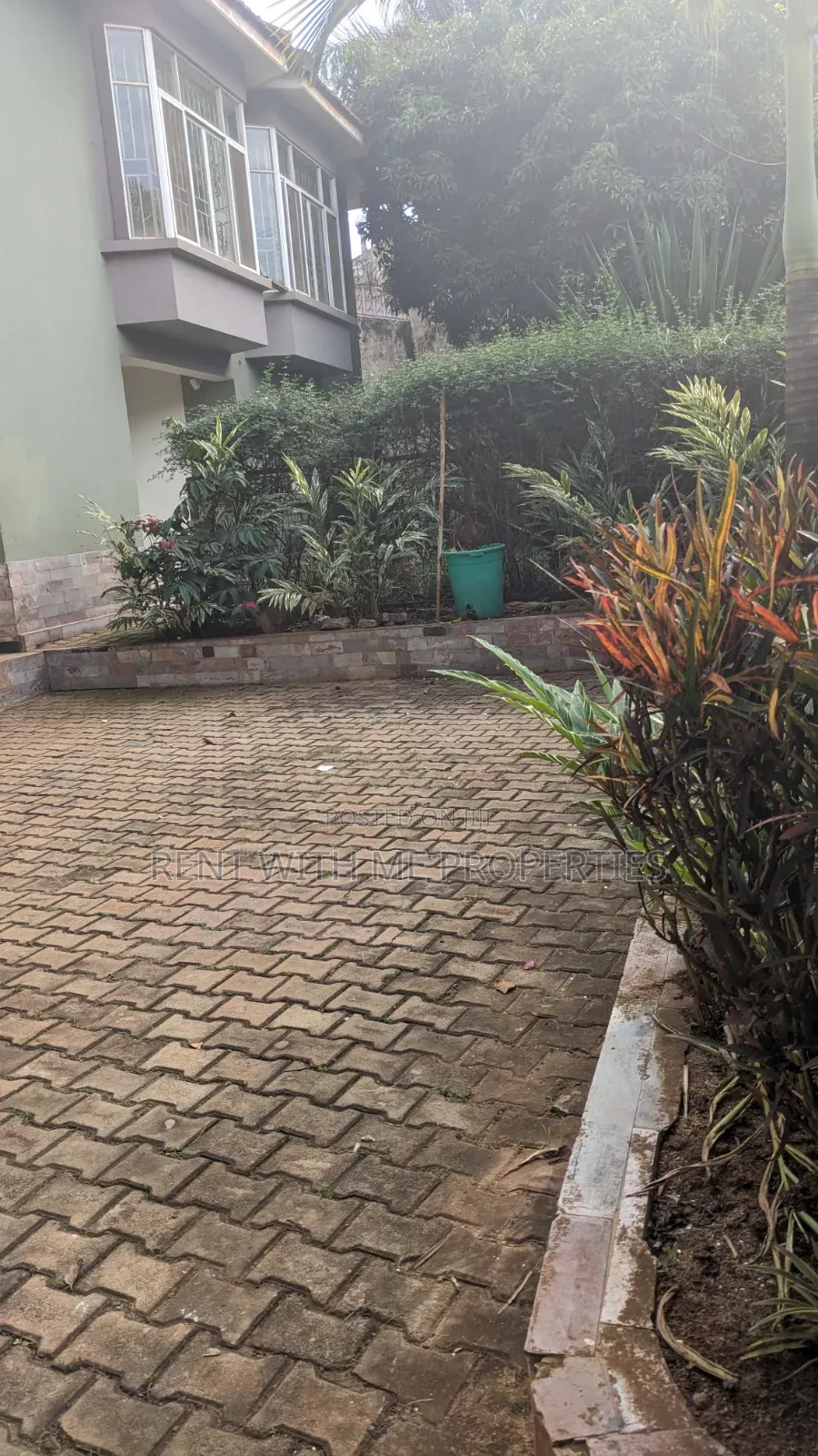 5bdrm Apartment in Twin, Central Division for rent