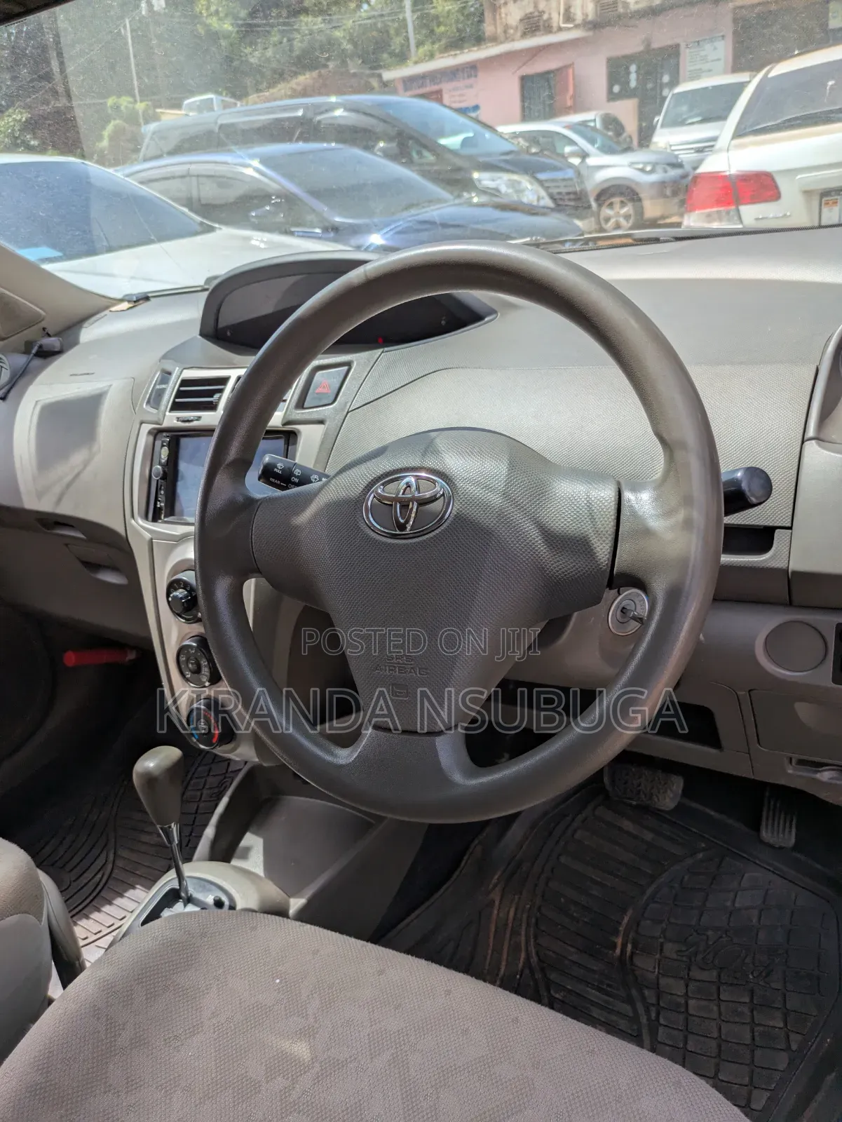 Toyota Vitz 2008 Silver