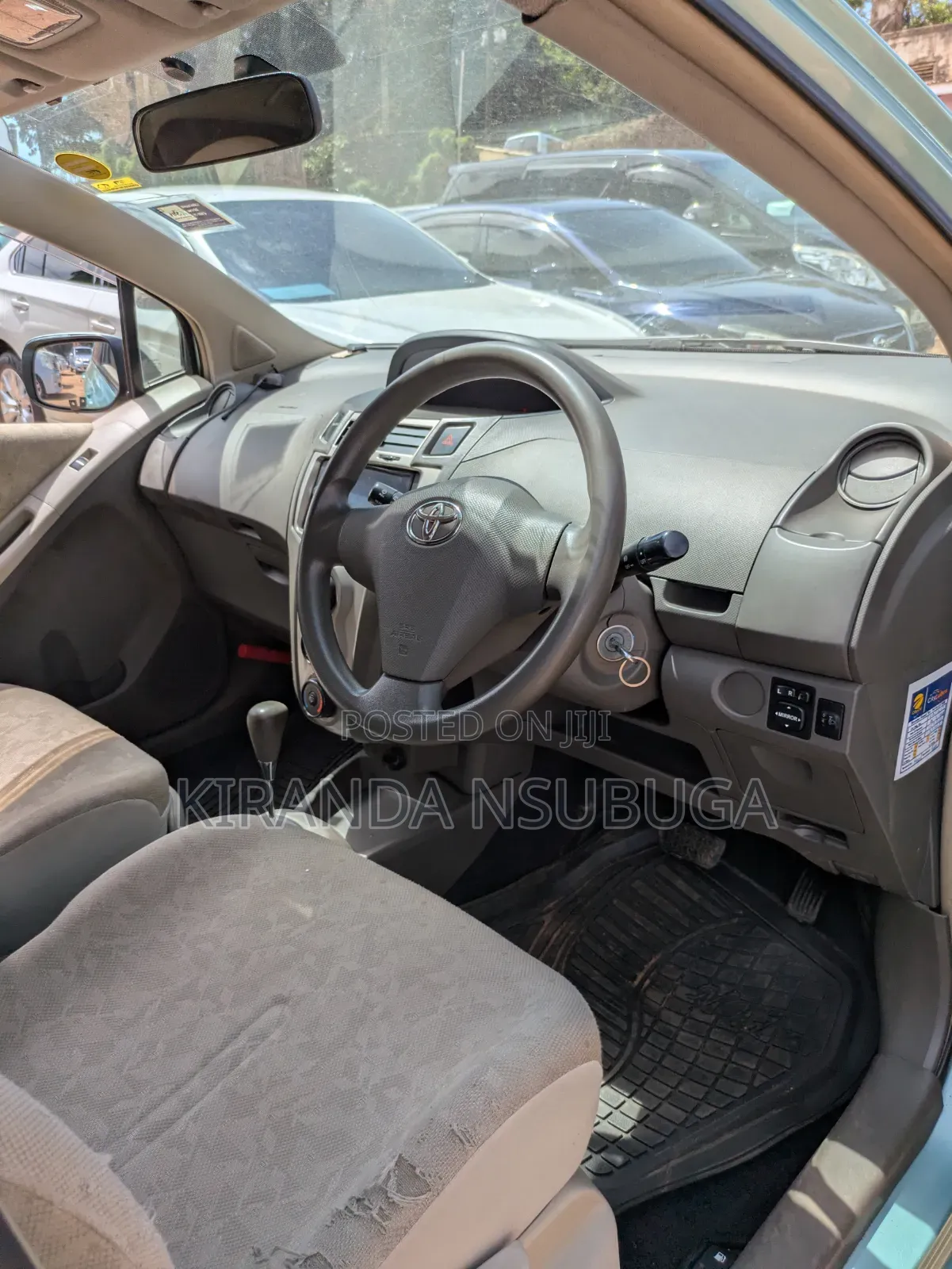 Toyota Vitz 2008 Silver