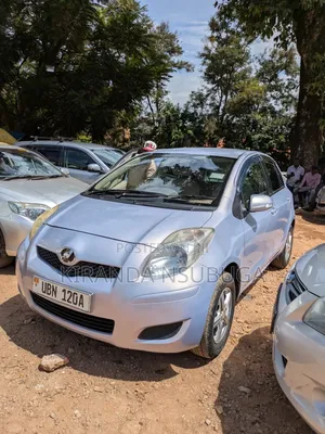 Toyota Vitz 2008 Silver