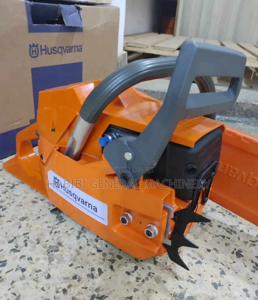 Husqvarna 2 Stroke/Gasoline Powered/Petrol Engine Chainsaw