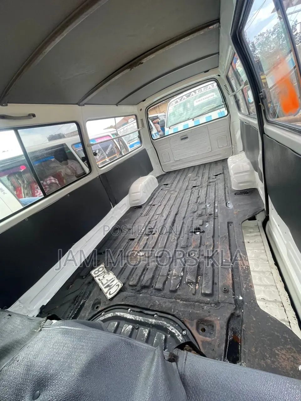 Toyota HiAce 2003 White