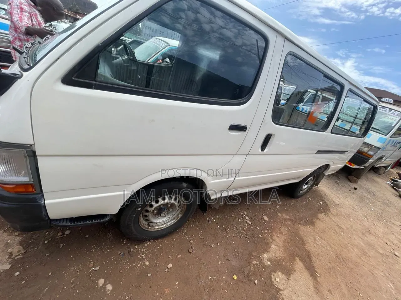 Toyota HiAce 2003 White