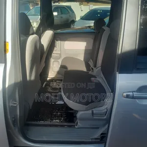 Toyota Sienta 2007 Silver