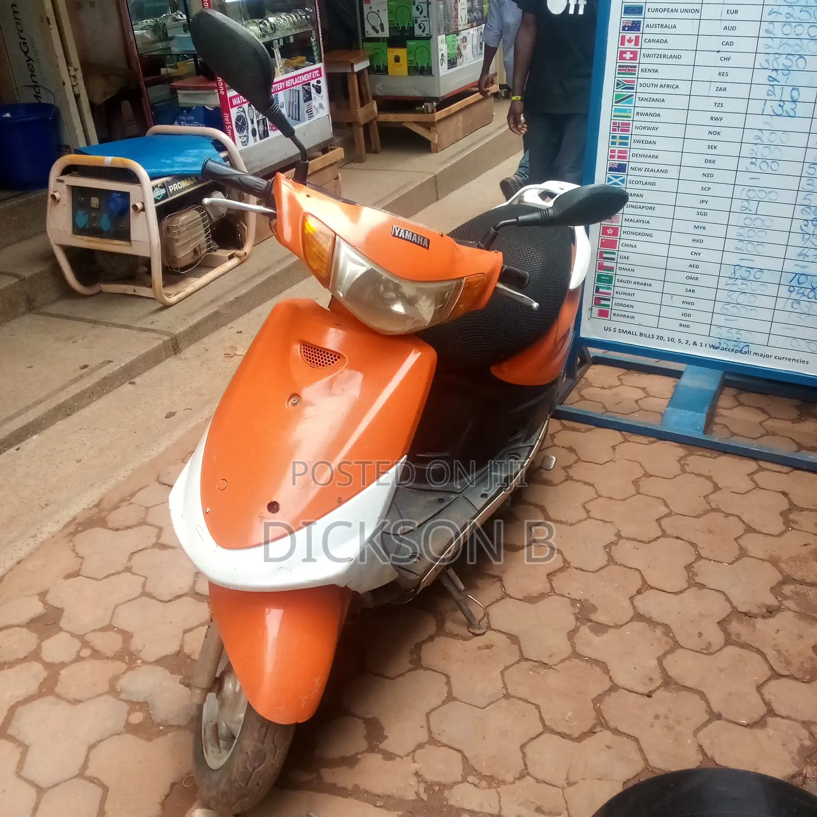 Yamaha 2013 Orange