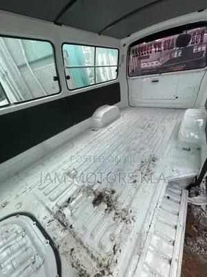 Toyota HiAce 1998 White