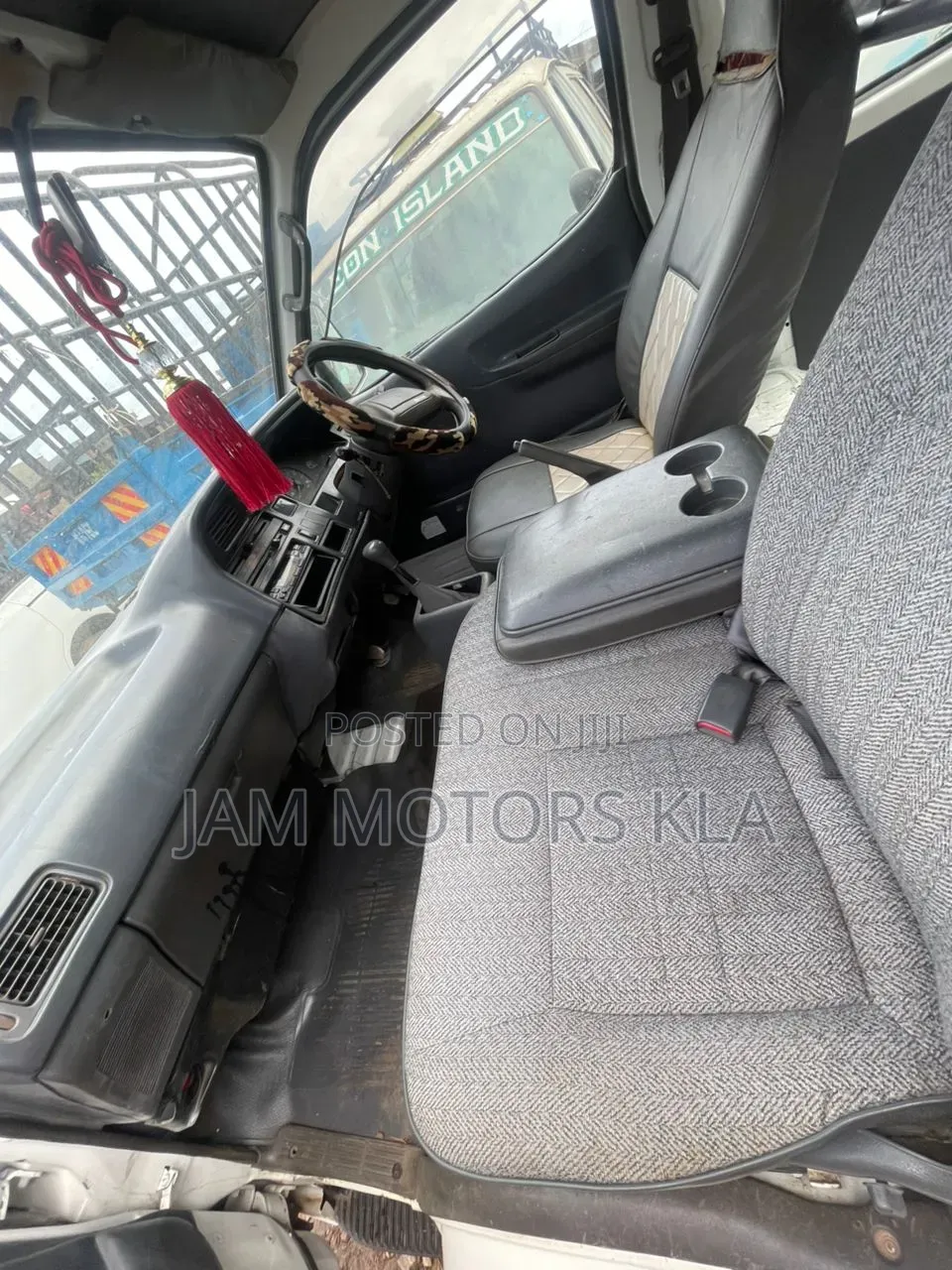 Toyota HiAce 1998 White