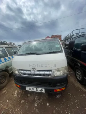 Toyota HiAce 2009 White