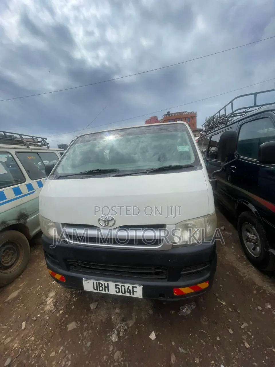 Toyota HiAce 2009 White