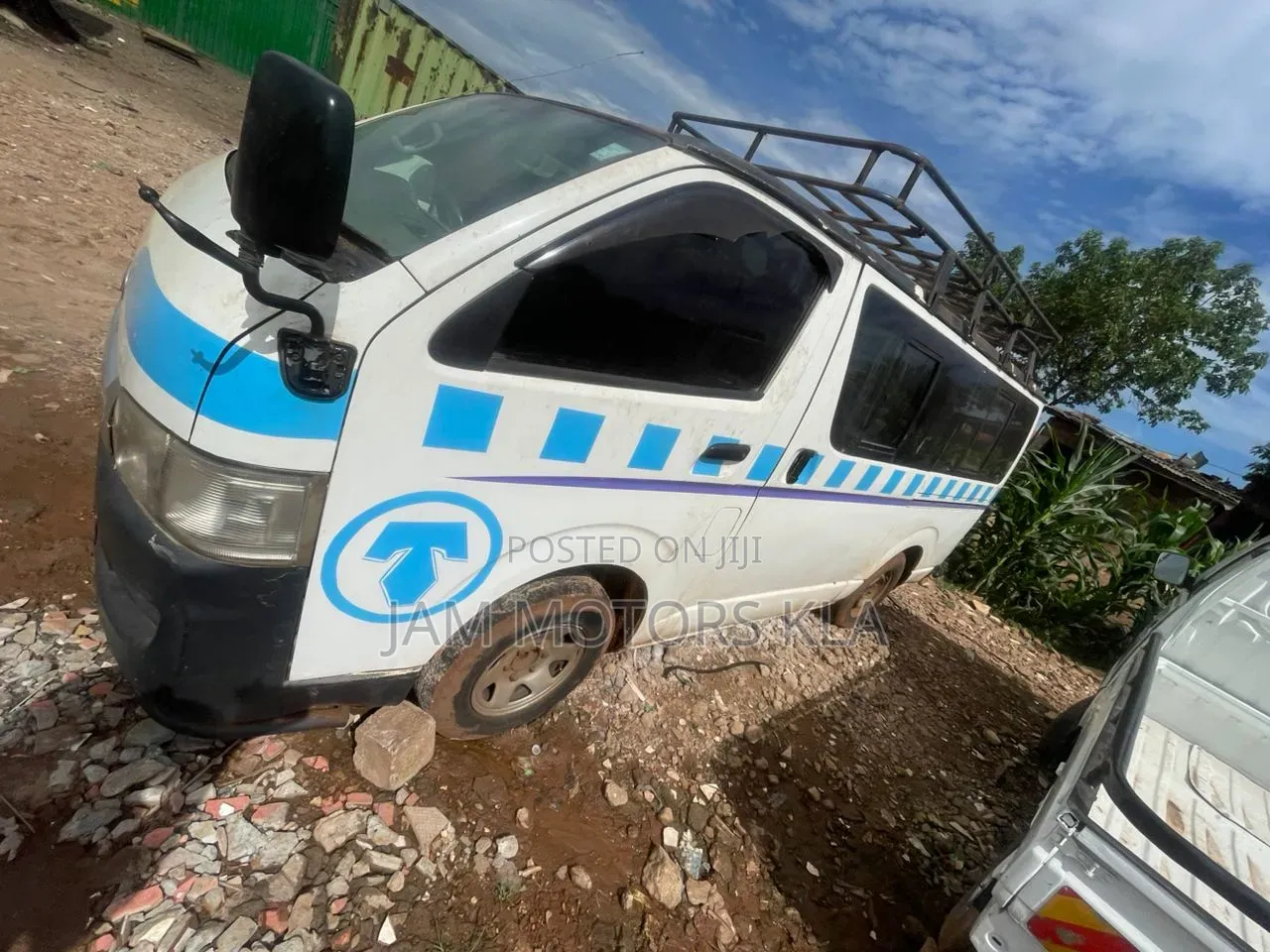 Toyota HiAce 2005 White