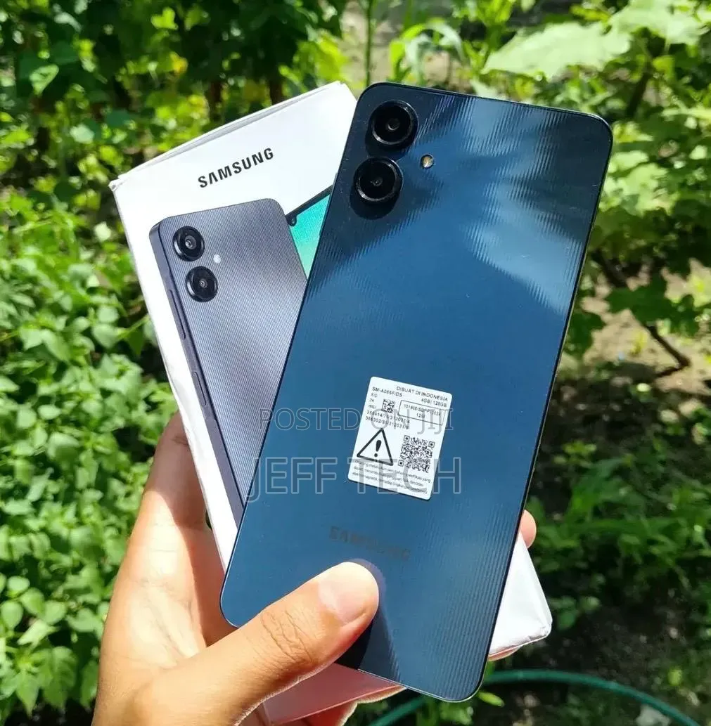 New Samsung Galaxy A06 128 GB Black