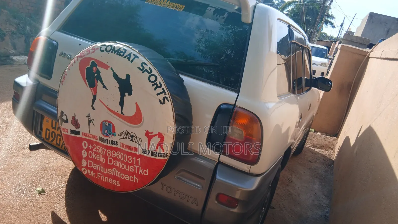 Toyota RAV4 Automatic 2000 White