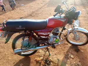 Bajaj Boxer 2025 Red
