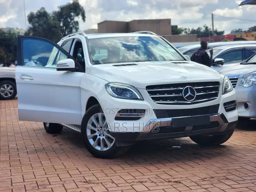 Mercedes-Benz M Class ML350 4MATIC 4dr SUV AWD (3.5L 6cyl 7A) 2014