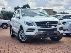 Mercedes-Benz M Class ML350 4MATIC 4dr SUV AWD (3.5L 6cyl 7A) 2014