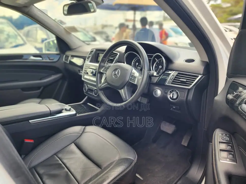Mercedes-Benz M Class ML350 4MATIC 4dr SUV AWD (3.5L 6cyl 7A) 2014