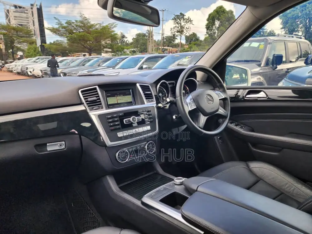 Mercedes-Benz M Class ML350 4MATIC 4dr SUV AWD (3.5L 6cyl 7A) 2014