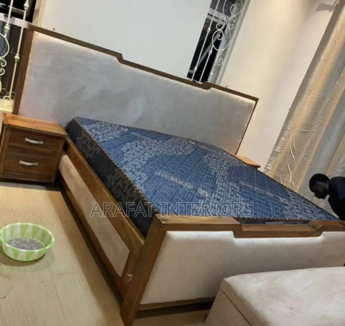 Royal Luxe Led Mugavu Wooden Bed