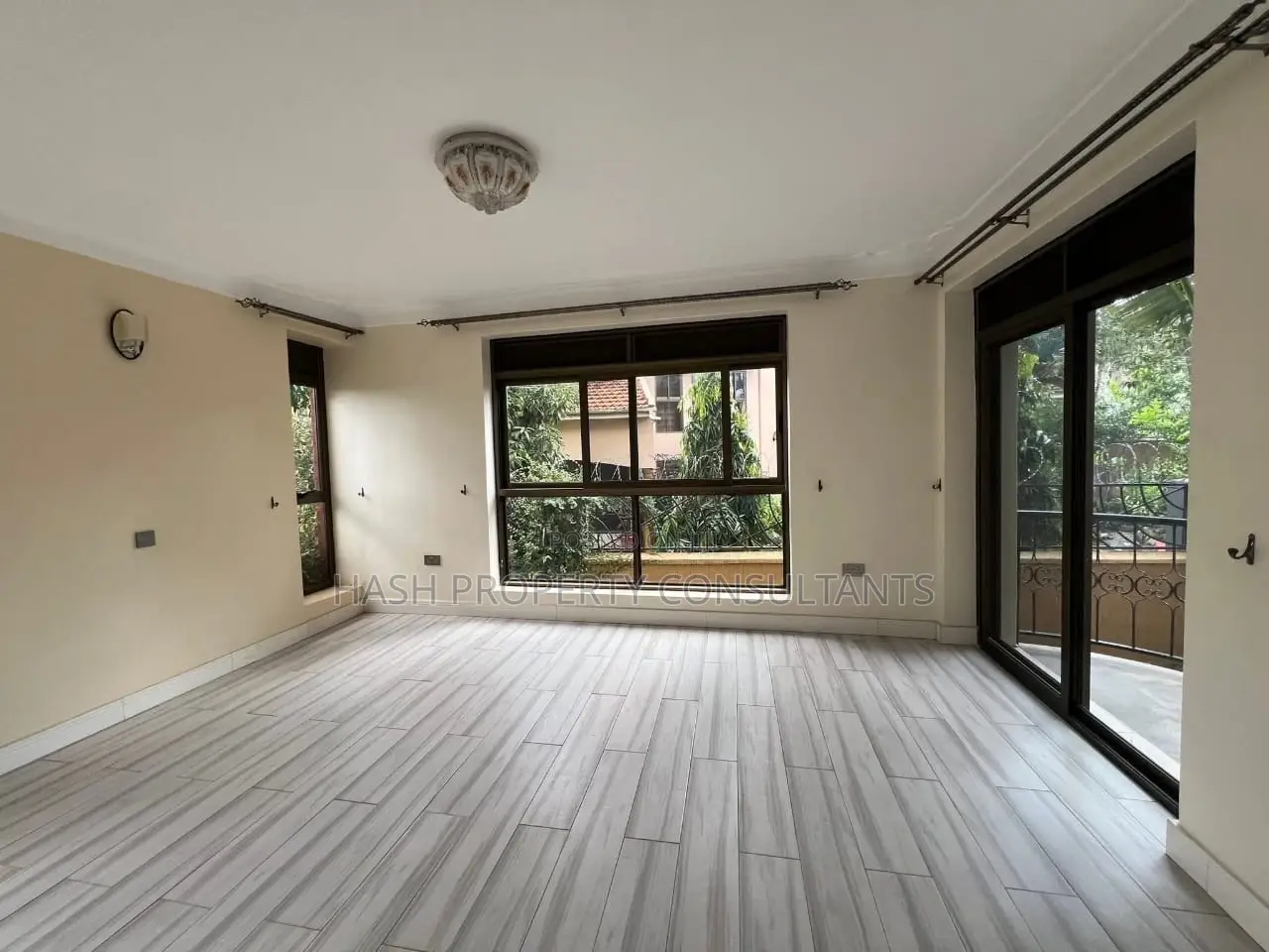 3bdrm Apartment in Lubowa, Central Division for rent