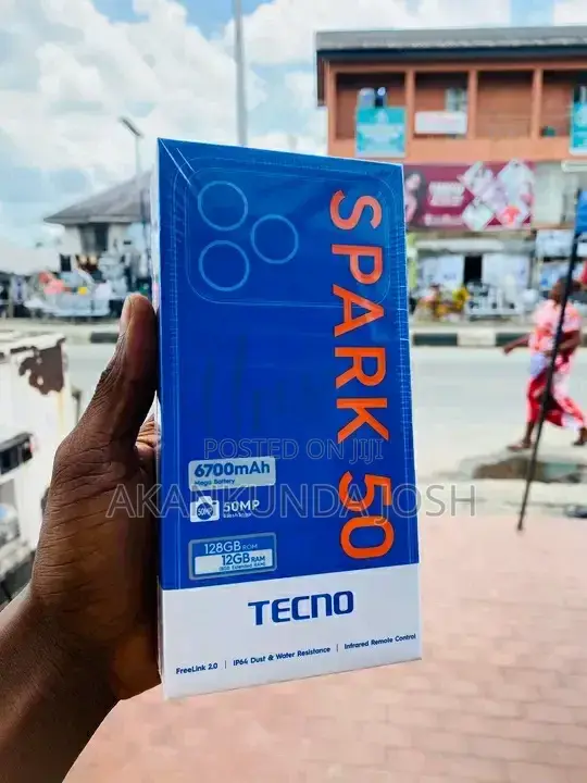 New Tecno Spark 50 128 GB Silver