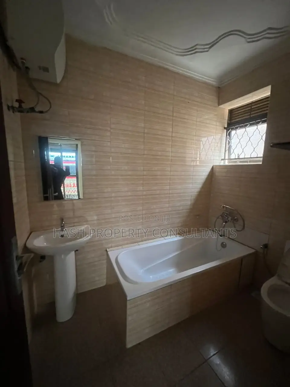 2bdrm Apartment in Konge Buziga, Central Division for rent