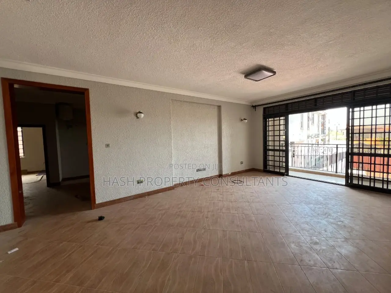 3bdrm Apartment in Muyunyo, Central Division for rent
