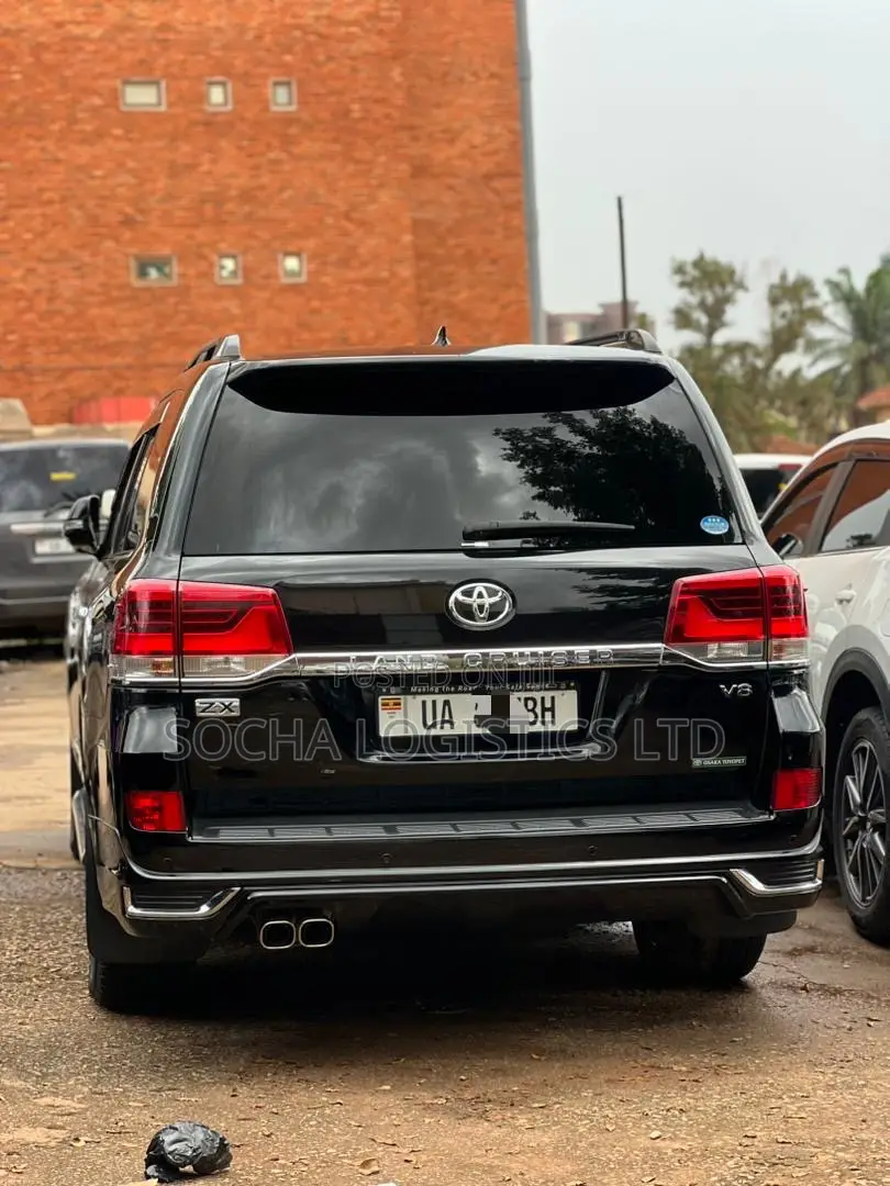 Toyota Land Cruiser Prado 2016 Black