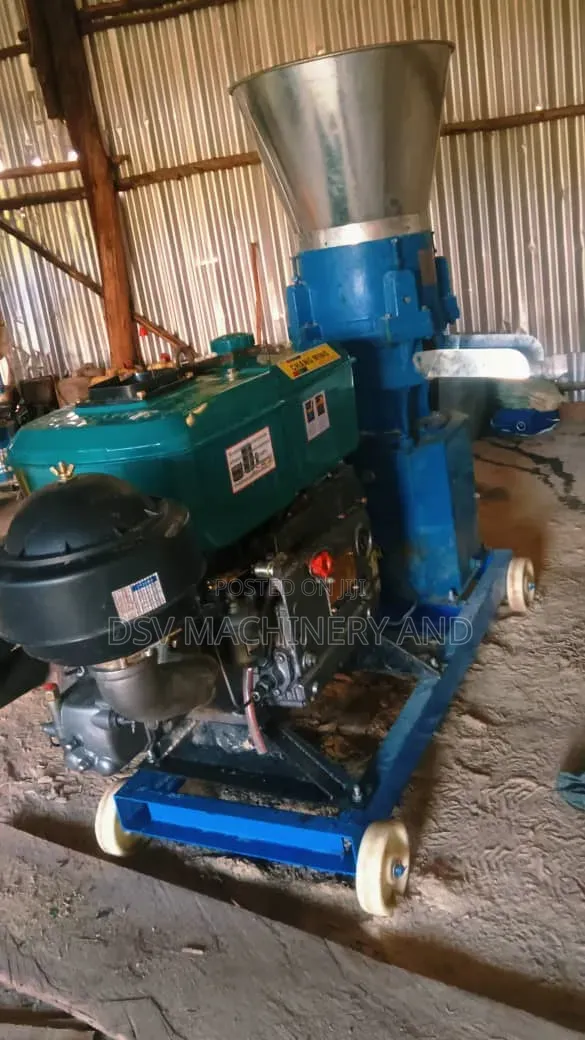 700-1000 Kg/Hr 1 Tonne Per Hour Pellet Machine With 40hp Diesel Engine