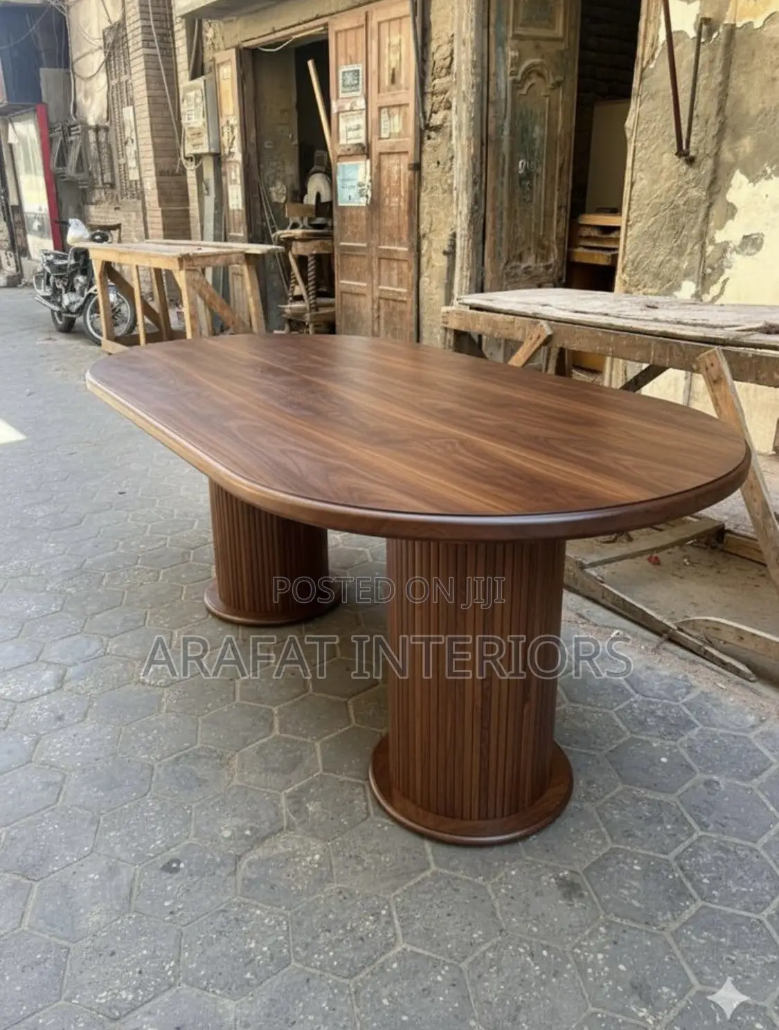 Fluted Oval Pedestal Table in Mugavu