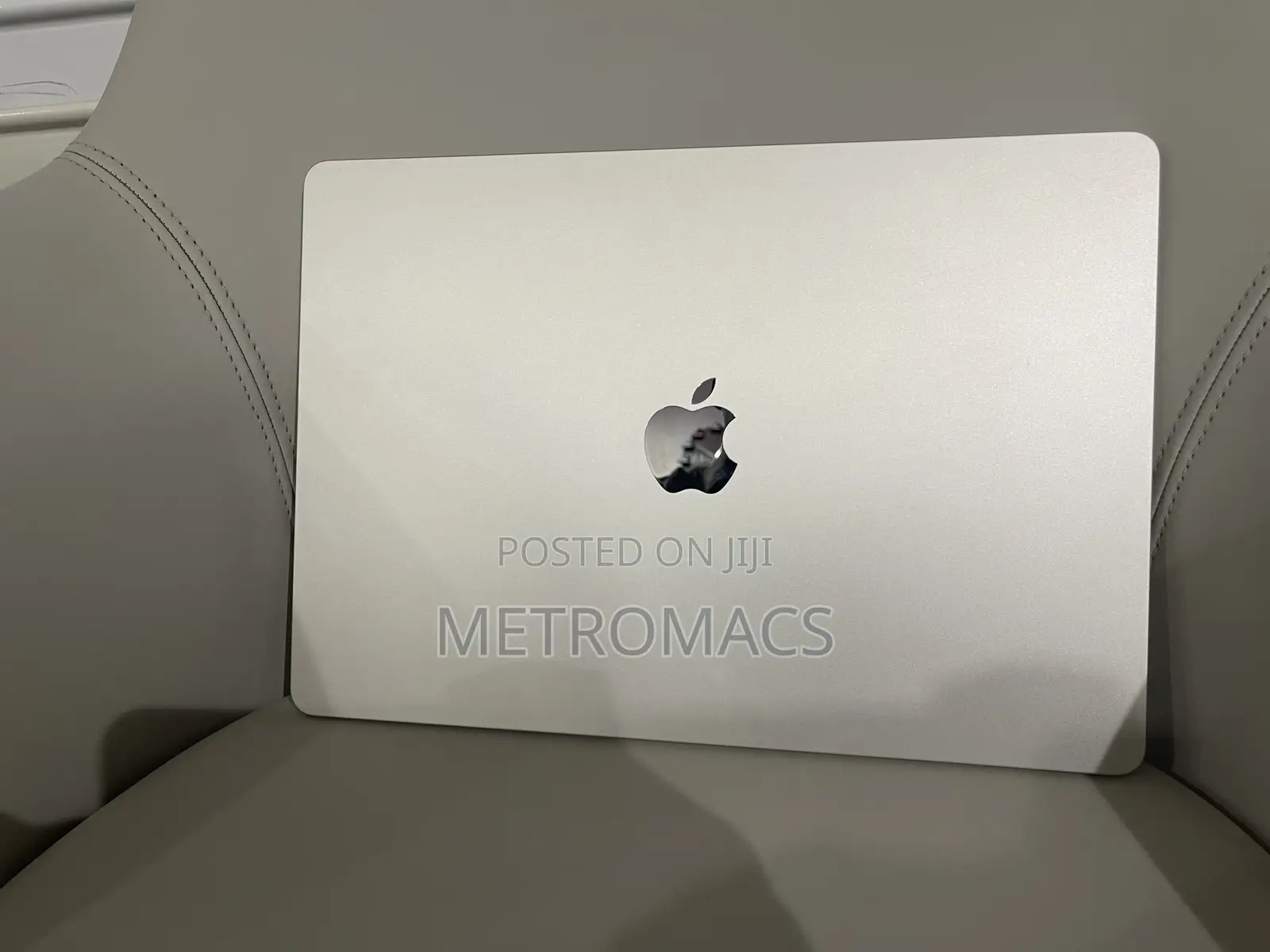 Laptop Apple MacBook Air 2024 M3 15-inch 8GB Apple M3 SSD 512GB